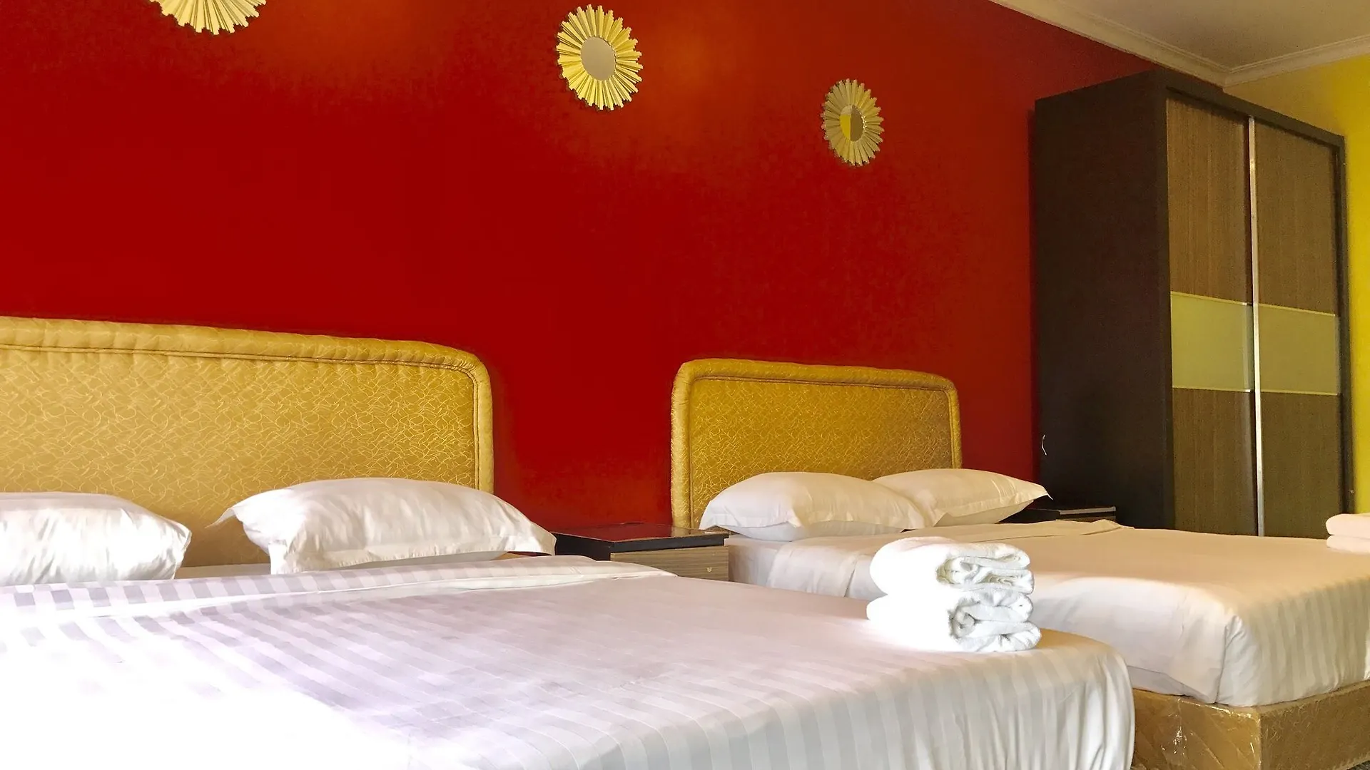 Sunset & Seaview Vacation Condos At Marina Court Resort Condo コタキナバル ホテル