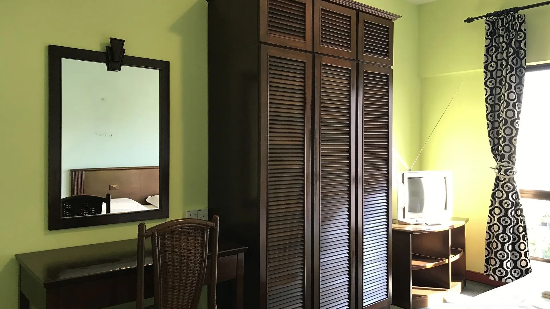Sunset & Seaview Vacation Condos At Marina Court Resort Condo コタキナバル ホテル