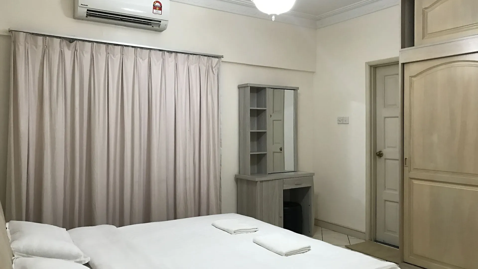 Sunset & Seaview Vacation Condos At Marina Court Resort Condo コタキナバル
