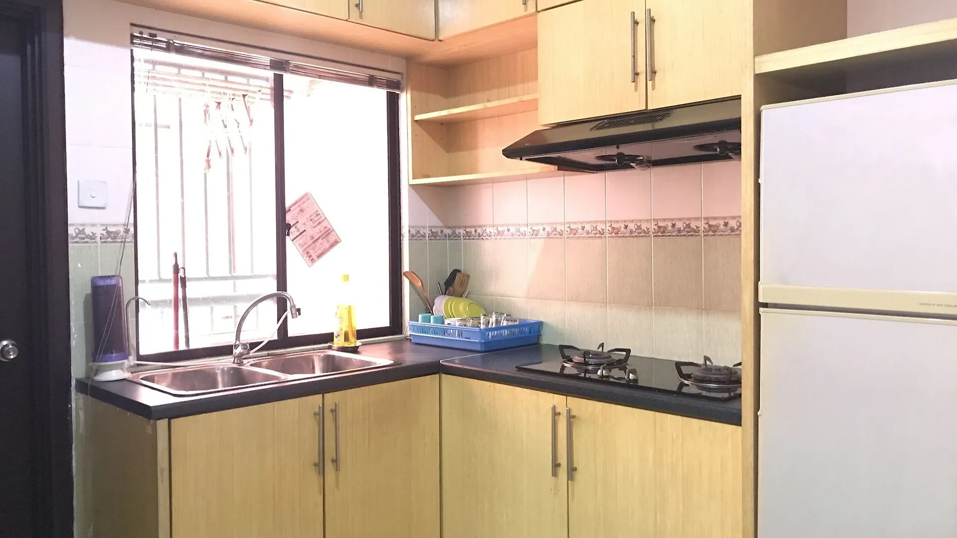 Sunset & Seaview Vacation Condos At Marina Court Resort Condo コタキナバル