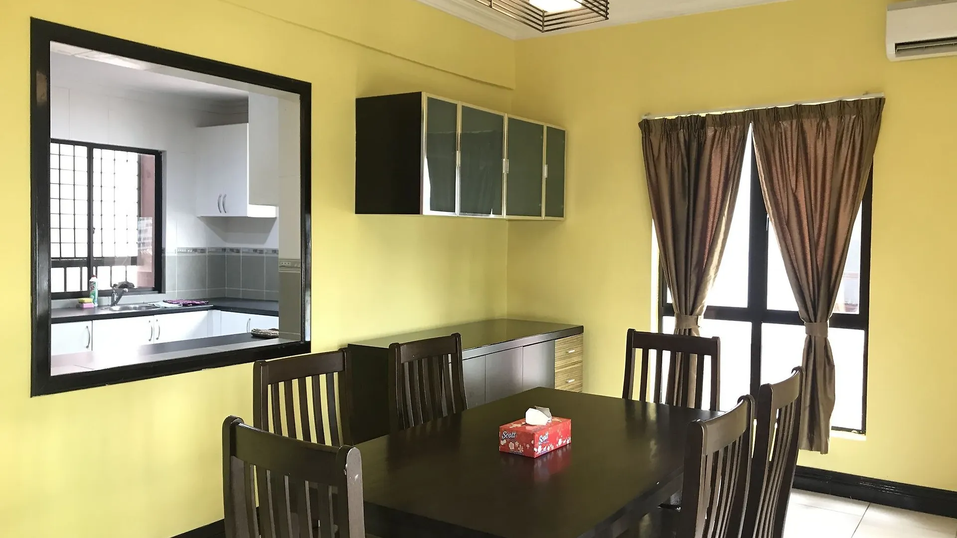 Sunset & Seaview Vacation Condos At Marina Court Resort Condo コタキナバル