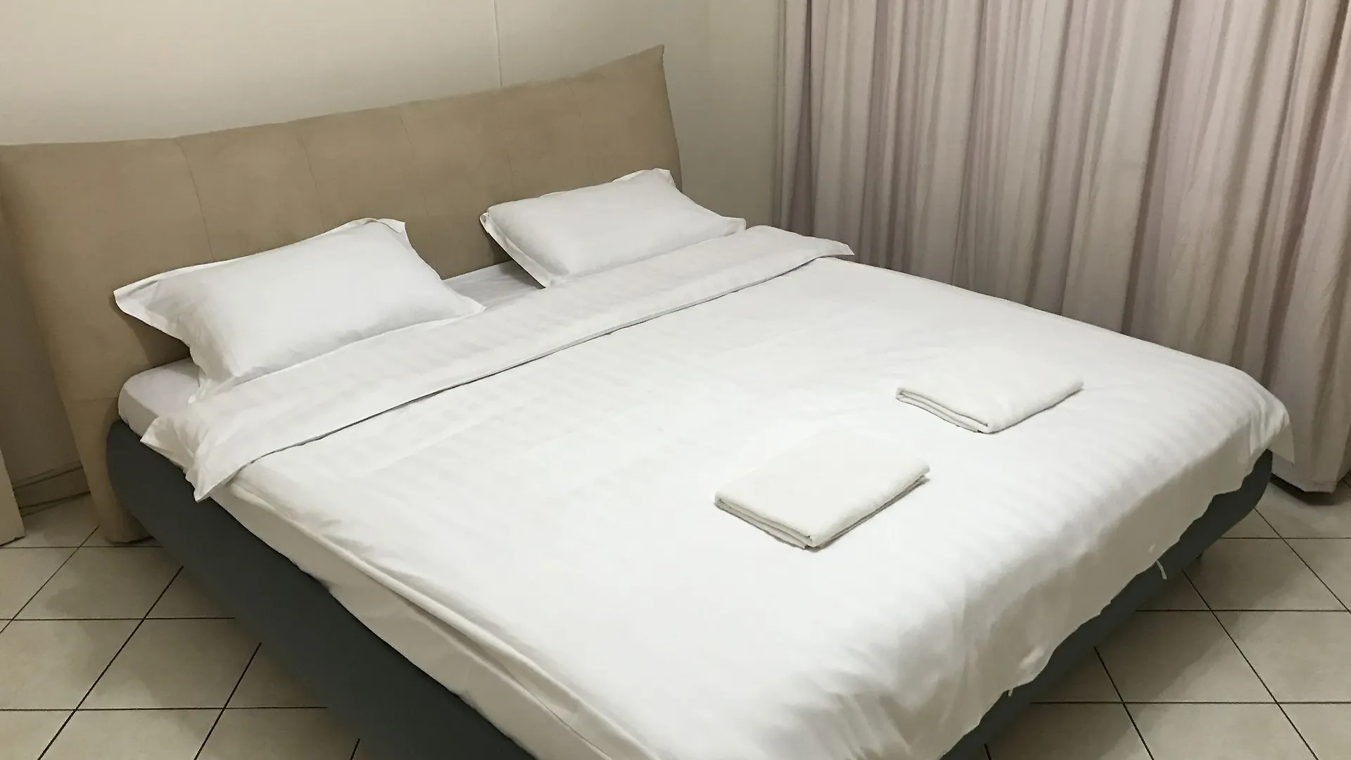 Sunset & Seaview Vacation Condos At Marina Court Resort Condo 亞庇 3*,  马来西亚
