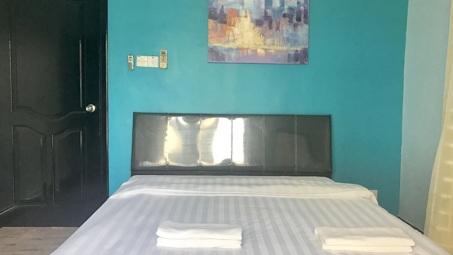 酒店 Sunset & Seaview Vacation Condos At Marina Court Resort Condo 亞庇