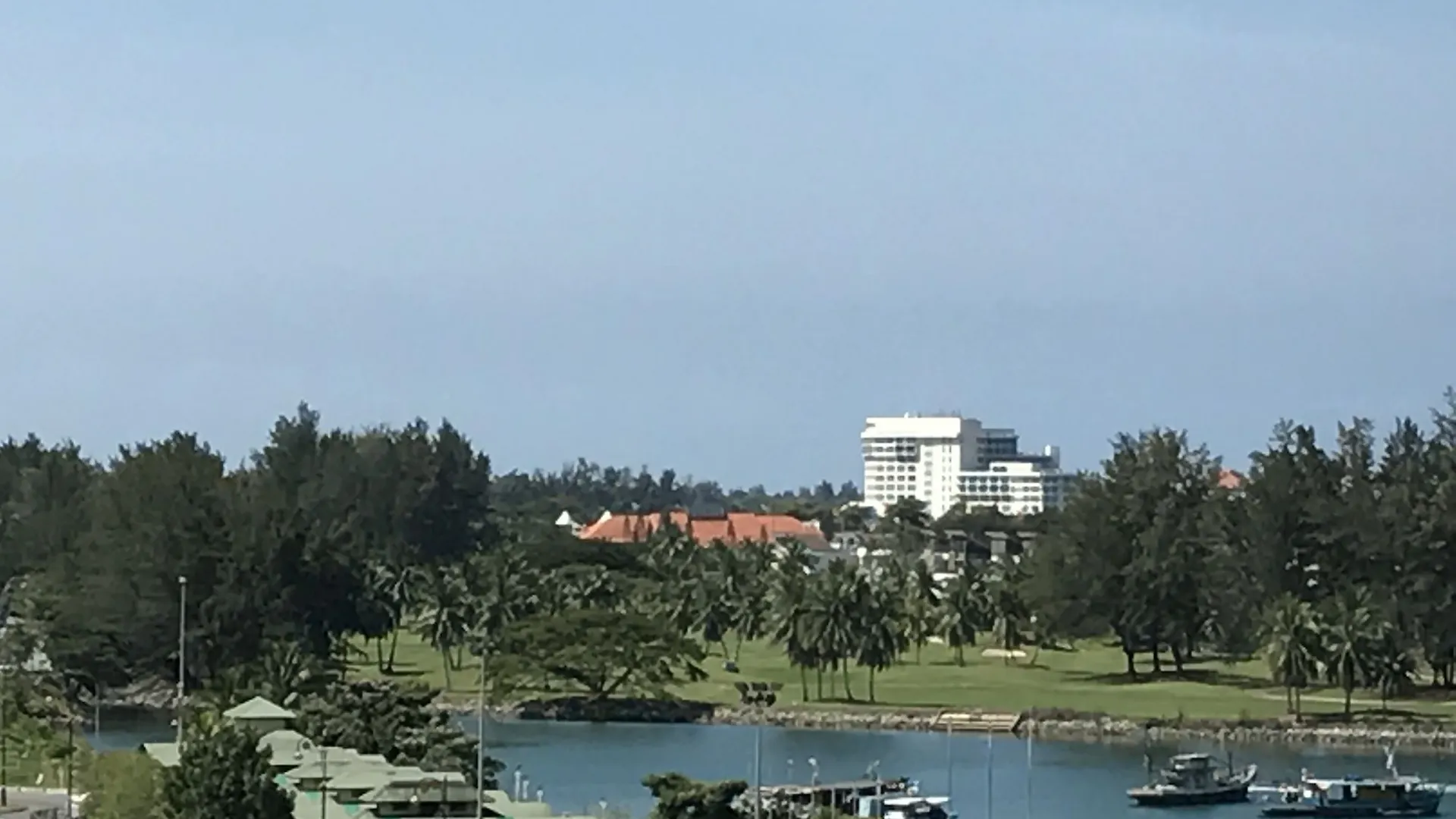 Sunset & Seaview Vacation Condos At Marina Court Resort Condo 亞庇 3*,  马来西亚