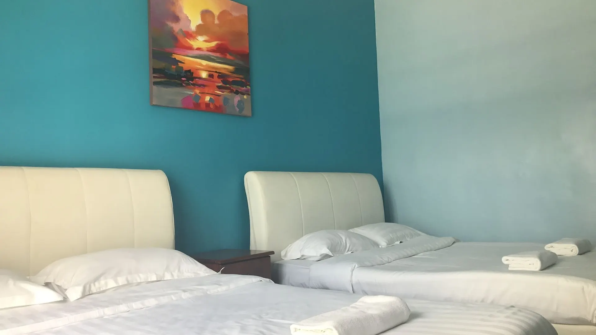 Sunset & Seaview Vacation Condos At Marina Court Resort Condo 亞庇 3*,  马来西亚